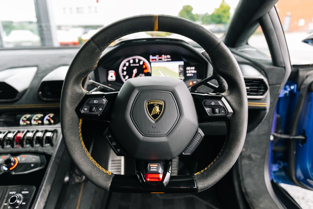 Lamborghini Huracan Performante LP640-4 Semi Automatic