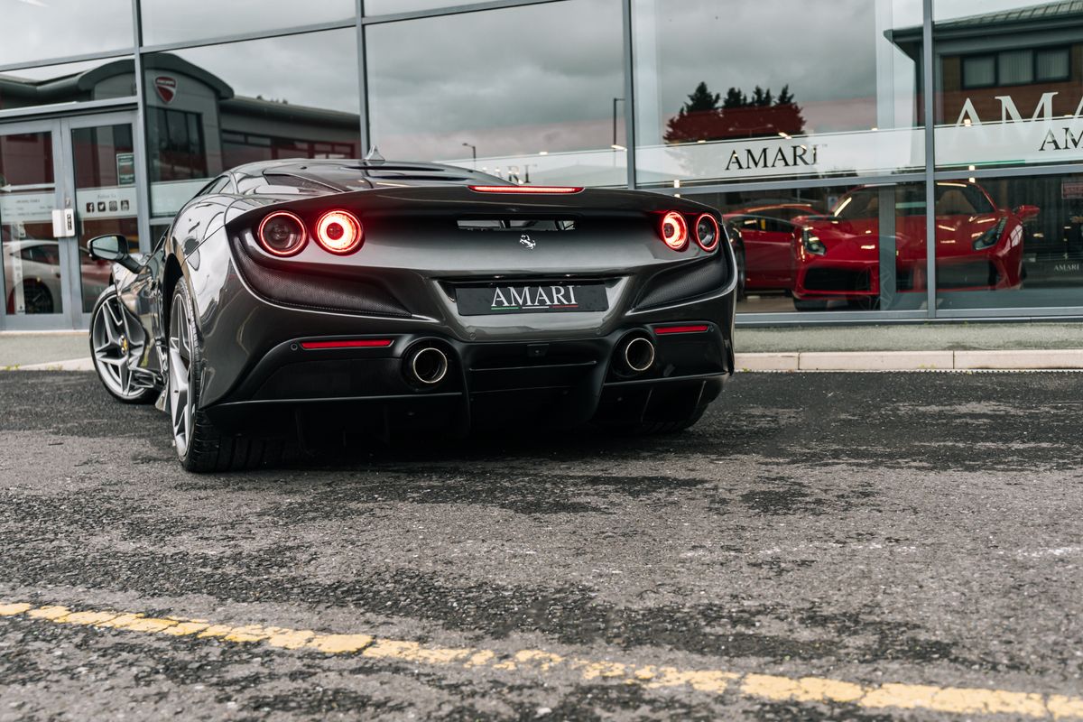 Ferrari F8 Tributo 3.9 TRIBUTO