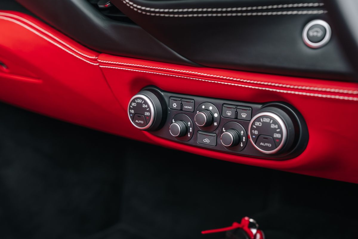 Ferrari 488 Spider 3.9