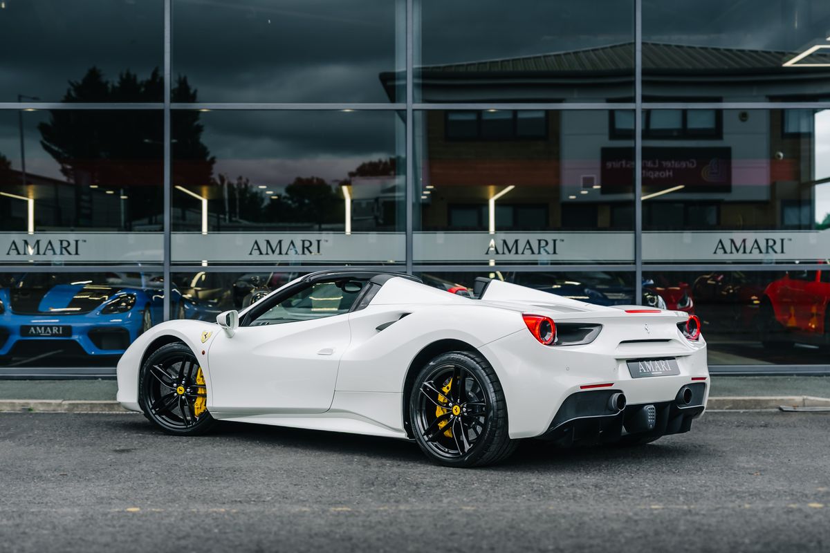 Ferrari 488 Spider 3.9
