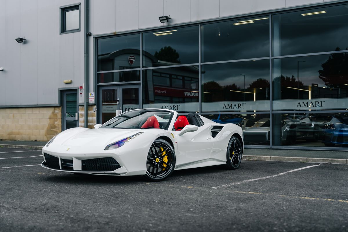 Ferrari 488 Spider 3.9