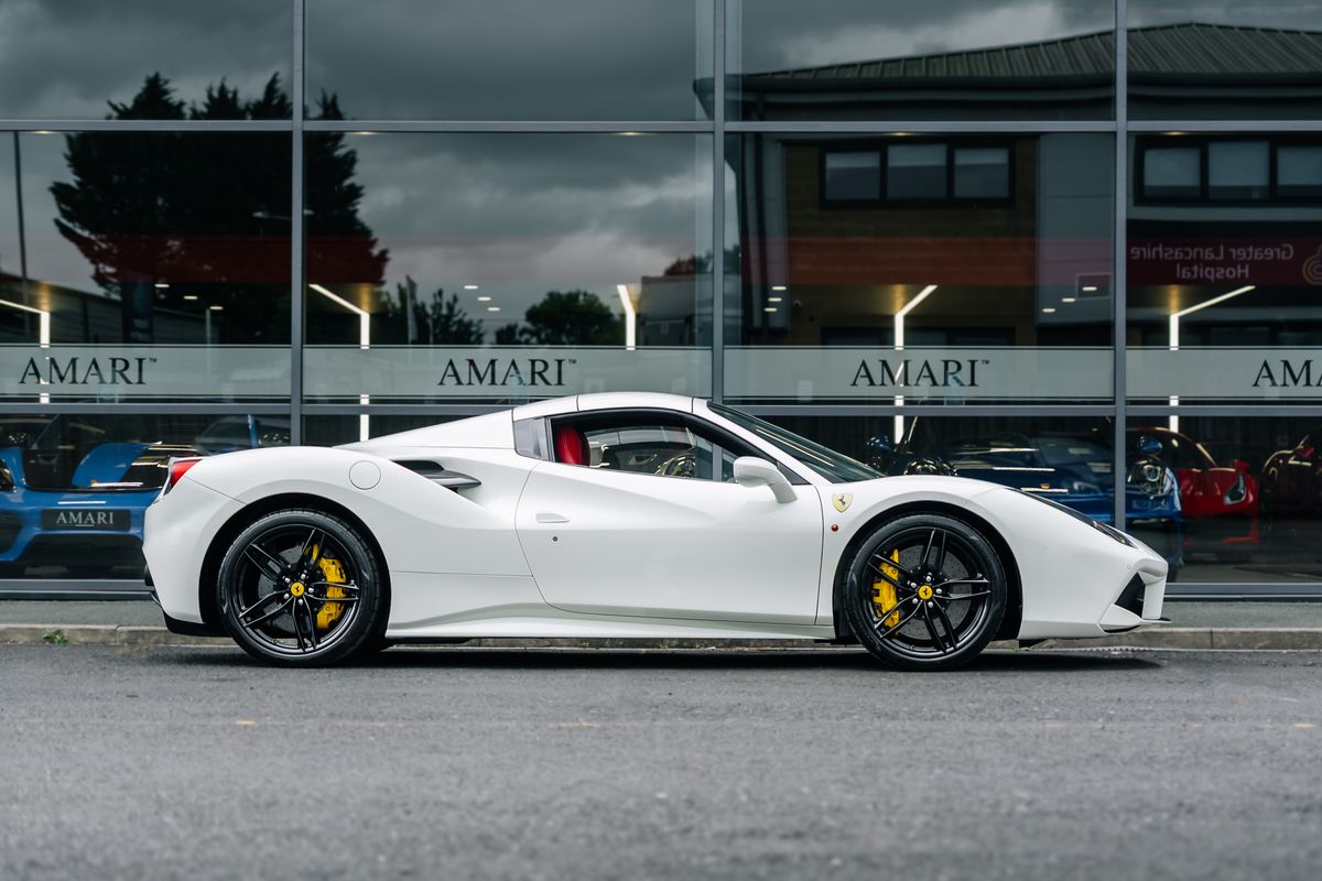 Ferrari 488 Spider 3.9
