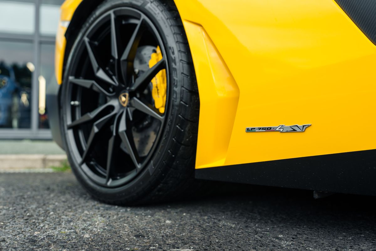 Lamborghini Aventador SV
