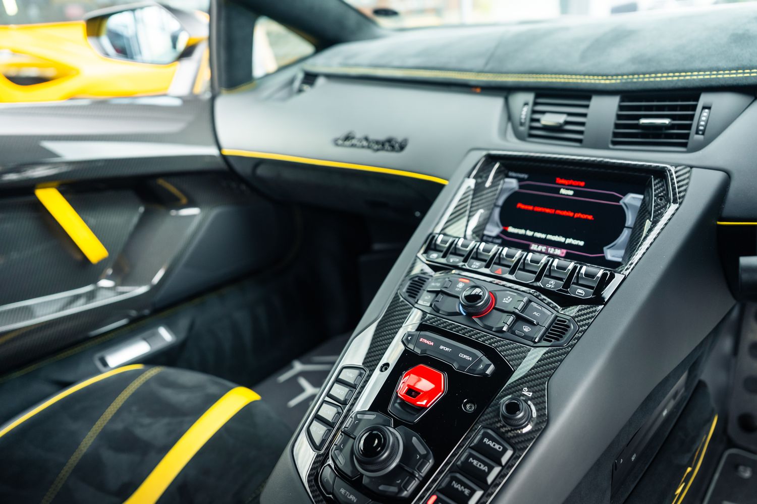 Lamborghini Aventador SV