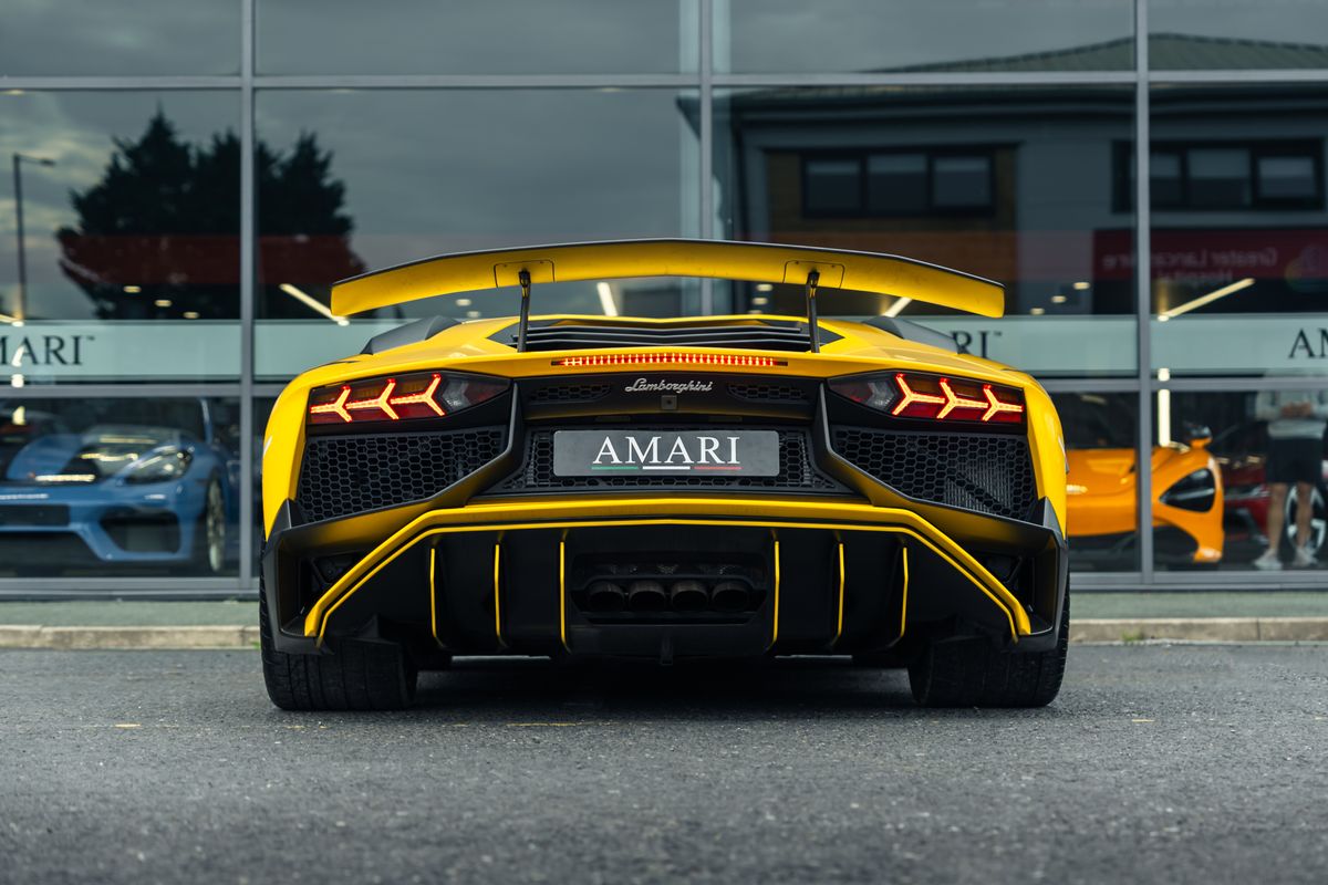 Lamborghini Aventador SV