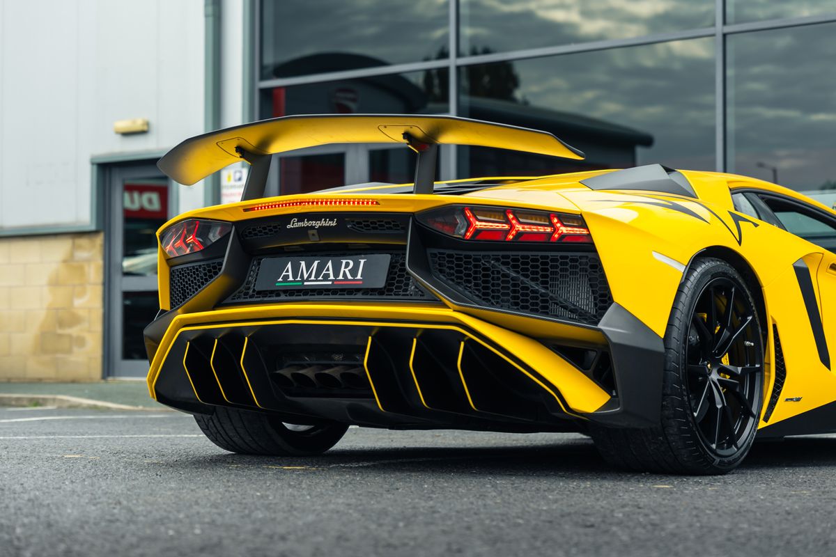 Lamborghini Aventador SV