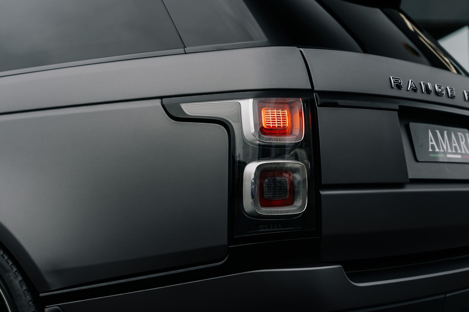 Land Rover Range Rover Vogue SV Autobiography SDV8
