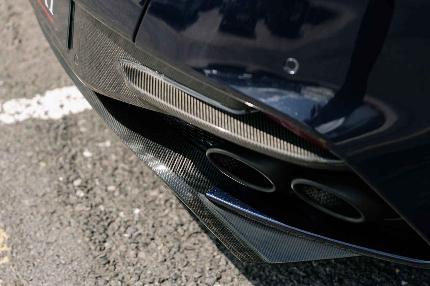 Aston Martin DBS Superleggera Volante 5.2 V12