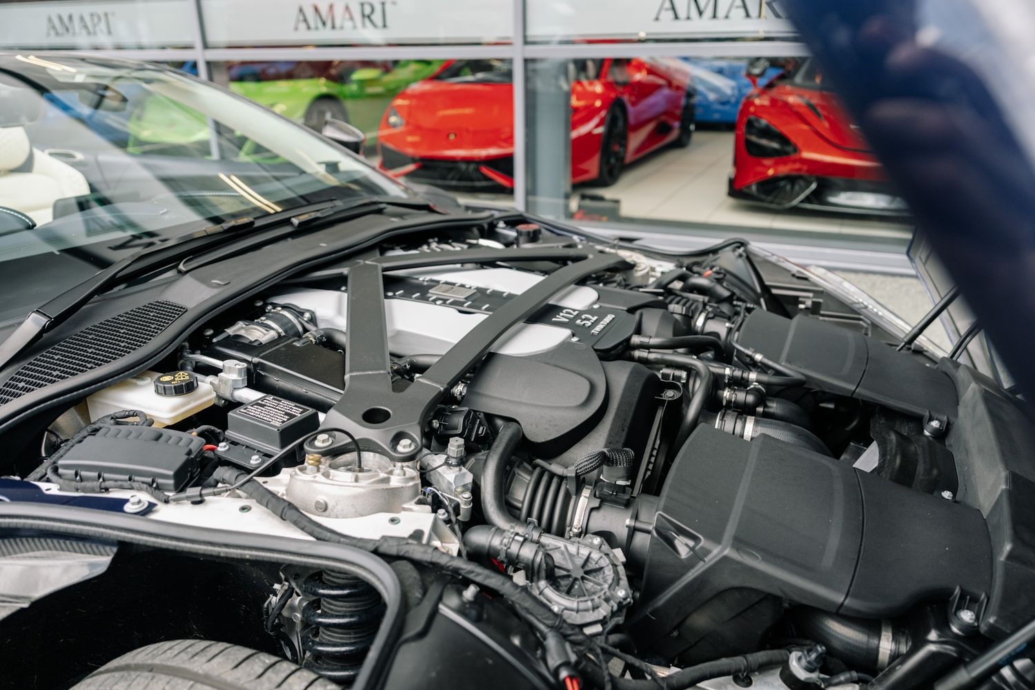 Aston Martin DBS Superleggera Volante 5.2 V12