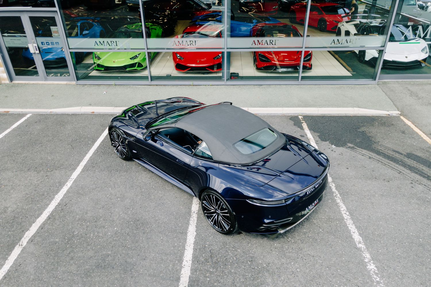 Aston Martin DBS Superleggera Volante 5.2 V12