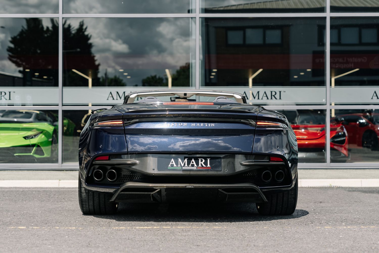 Aston Martin DBS Superleggera Volante 5.2 V12
