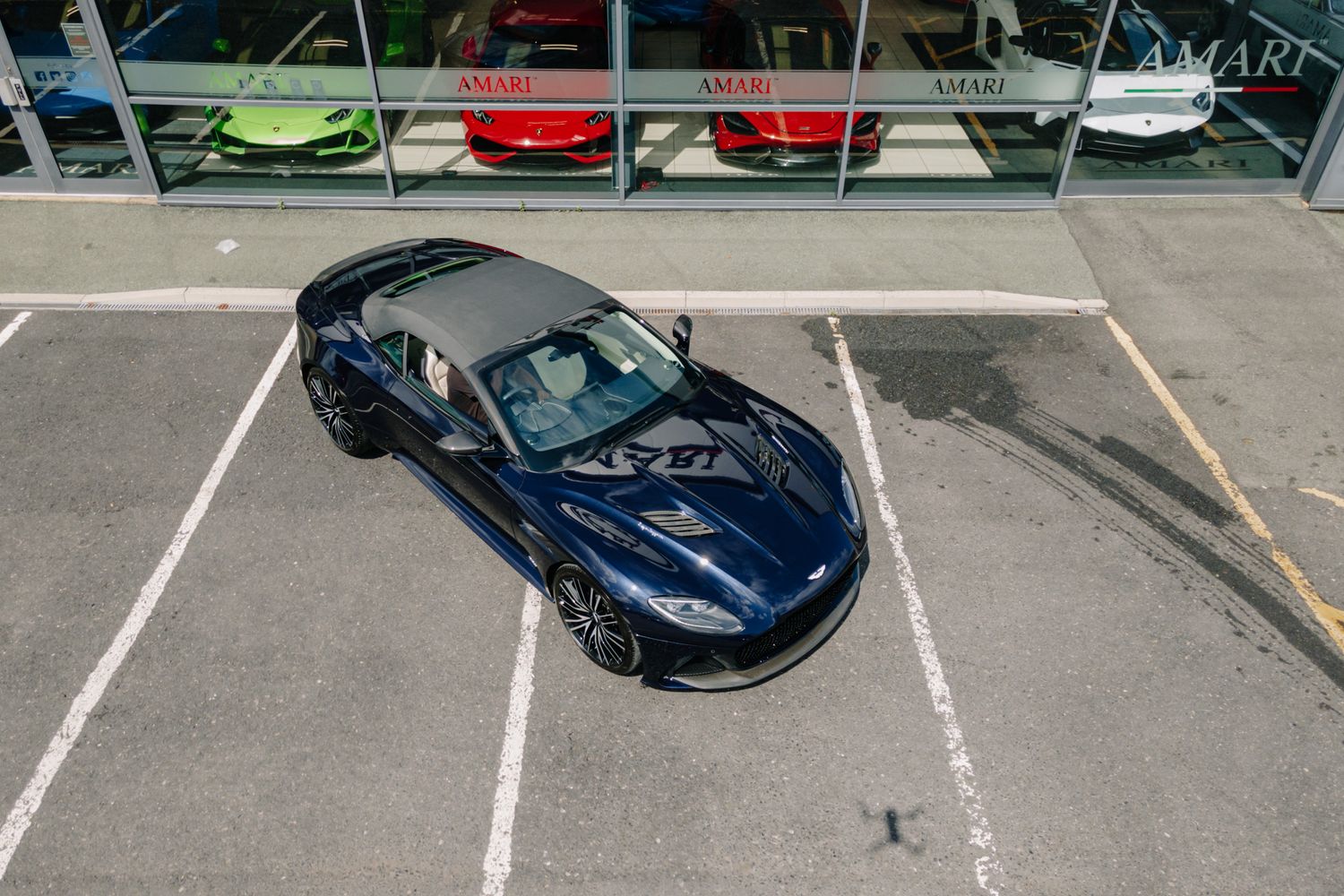 Aston Martin DBS Superleggera Volante 5.2 V12