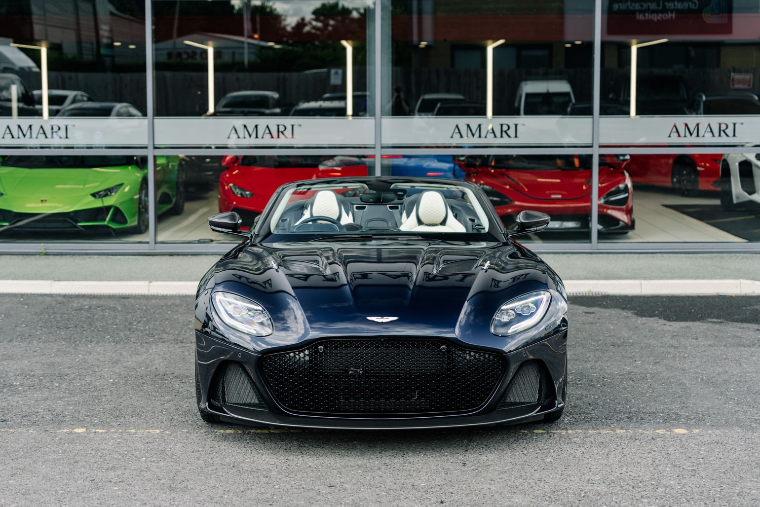 Aston Martin DBS Superleggera Volante 5.2 V12