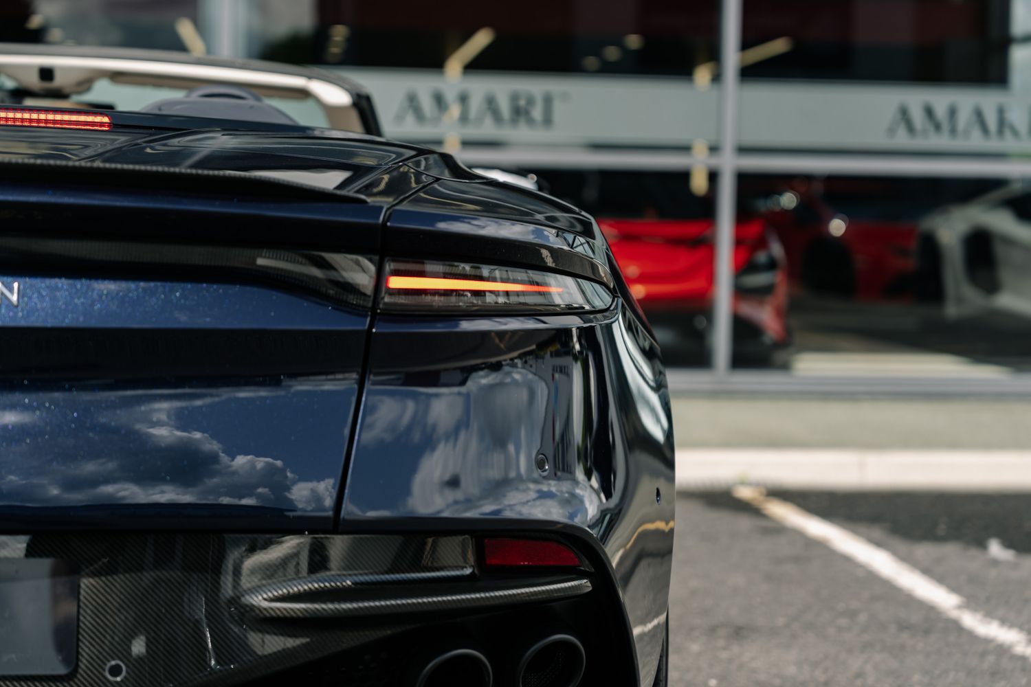 Aston Martin DBS Superleggera Volante 5.2 V12