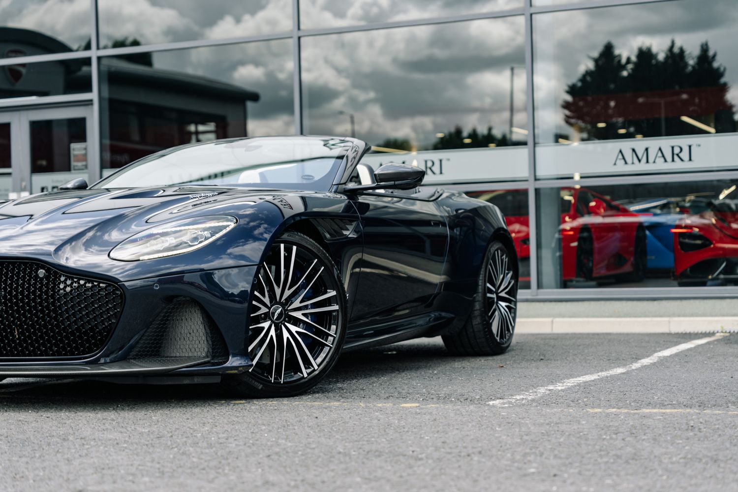 Aston Martin DBS Superleggera Volante 5.2 V12