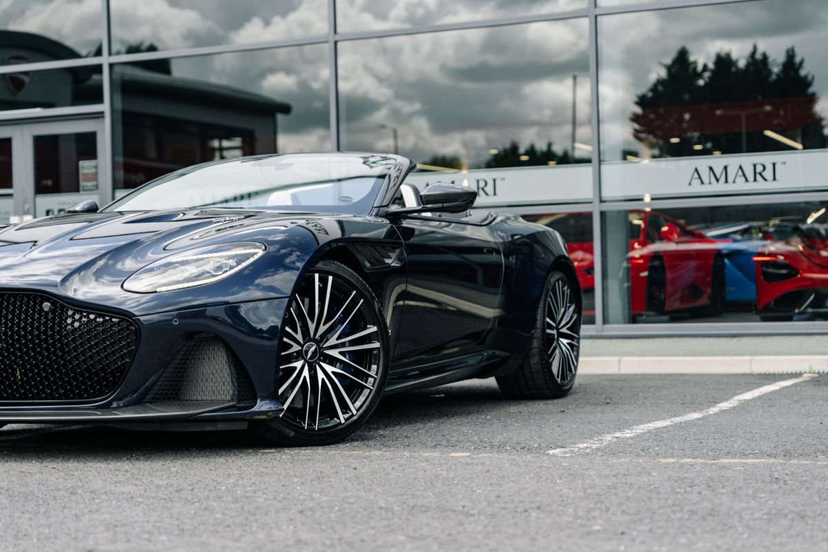 Aston Martin DBS Superleggera Volante 5.2 V12