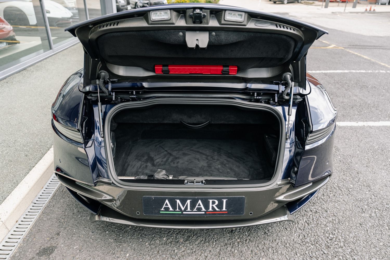 Aston Martin DBS Superleggera Volante 5.2 V12
