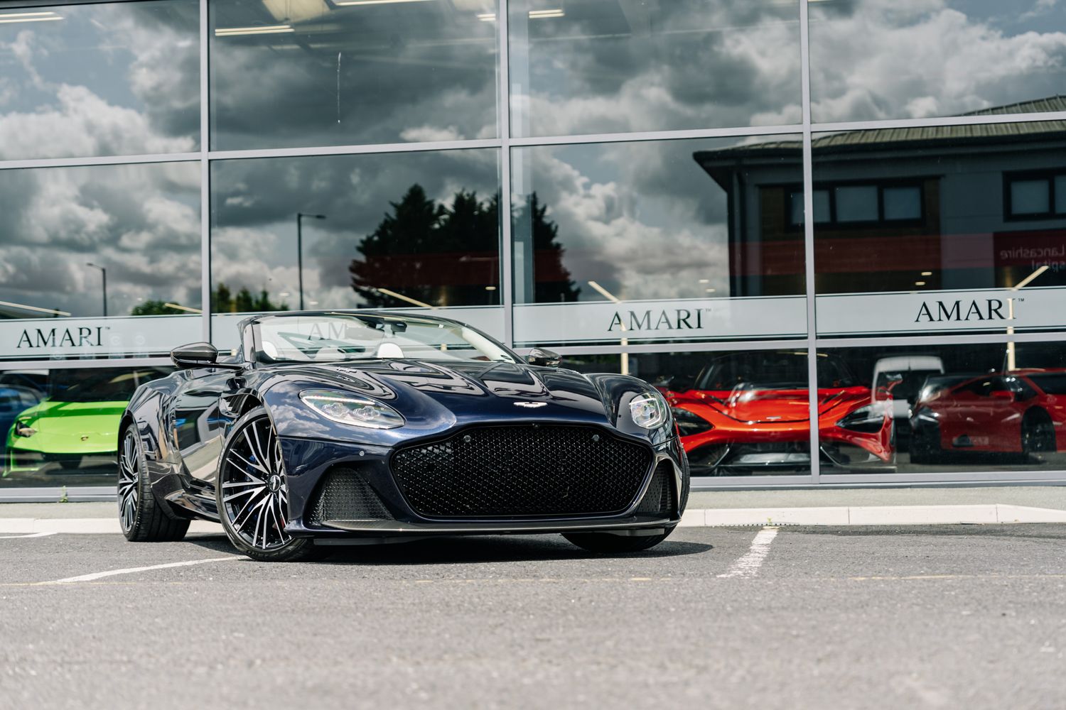 Aston Martin DBS Superleggera Volante 5.2 V12