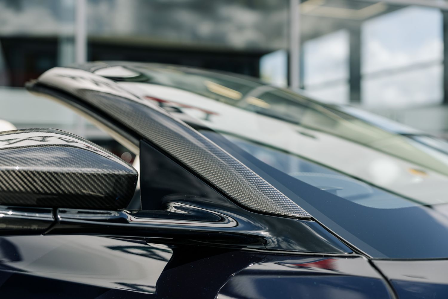 Aston Martin DBS Superleggera Volante 5.2 V12