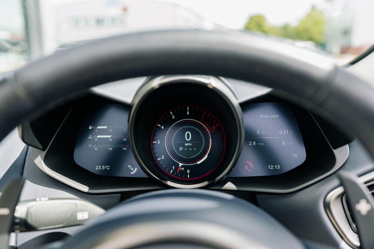 Aston Martin DBS Superleggera Volante 5.2 V12