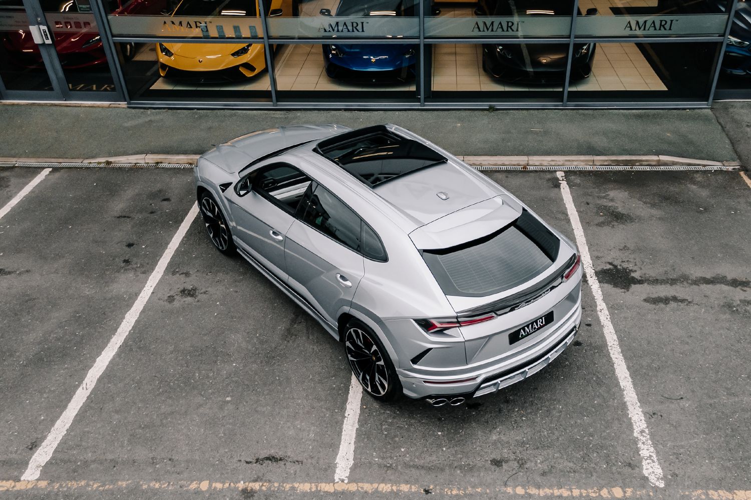Lamborghini Urus V8