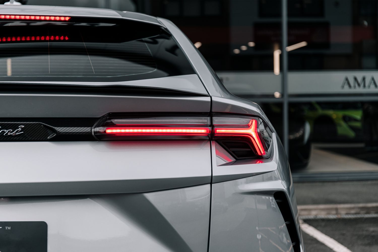 Lamborghini Urus V8