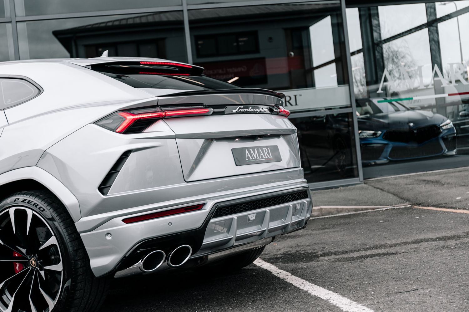 Lamborghini Urus V8