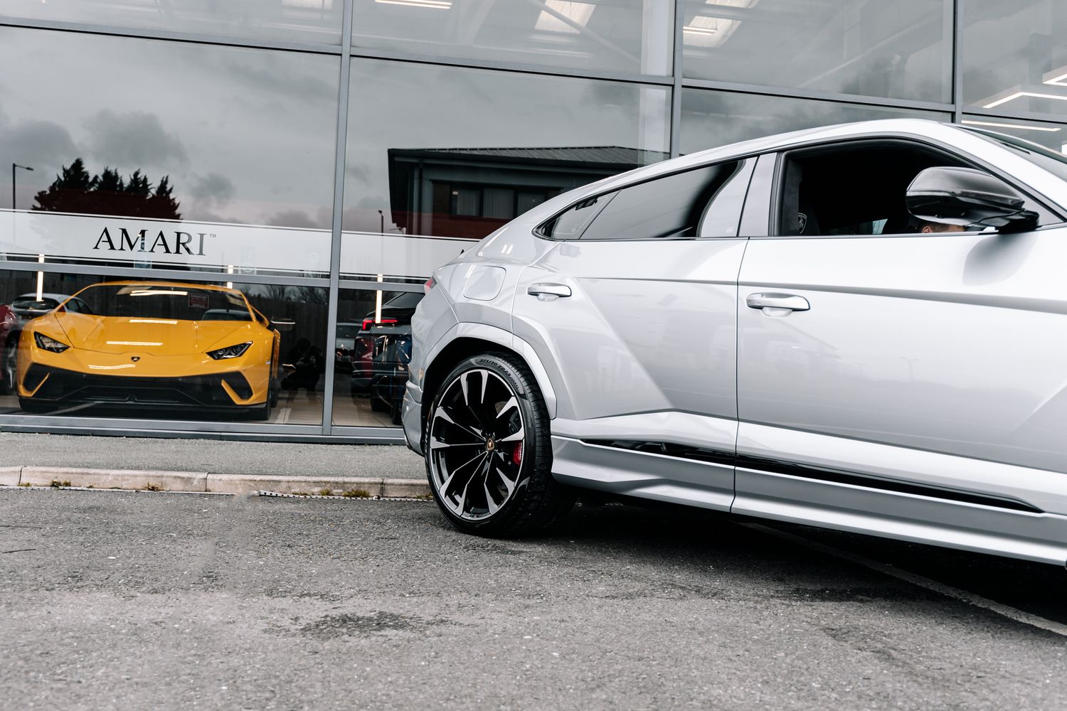 Lamborghini Urus V8
