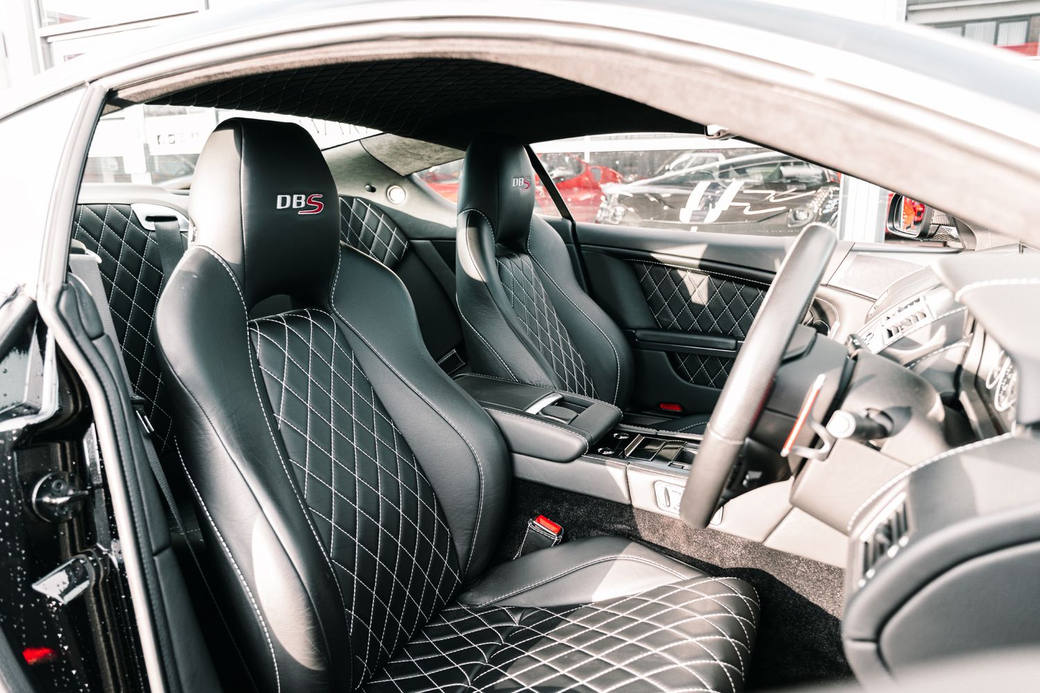 Aston Martin DBS Ultimate