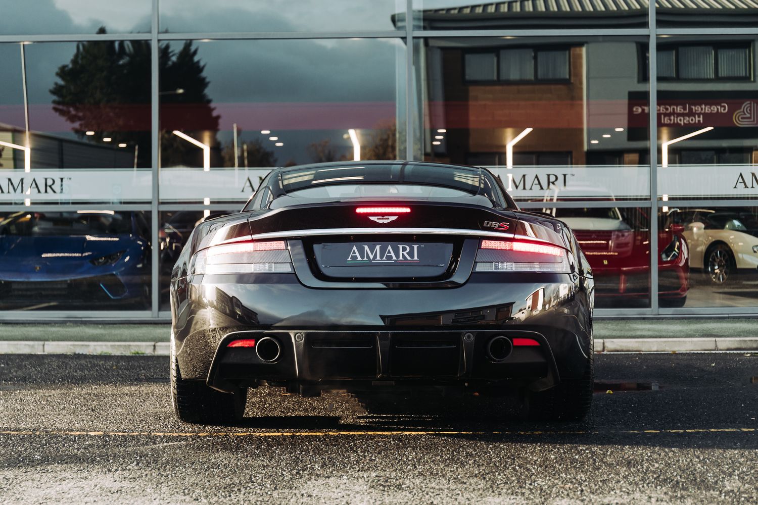 Aston Martin DBS Ultimate