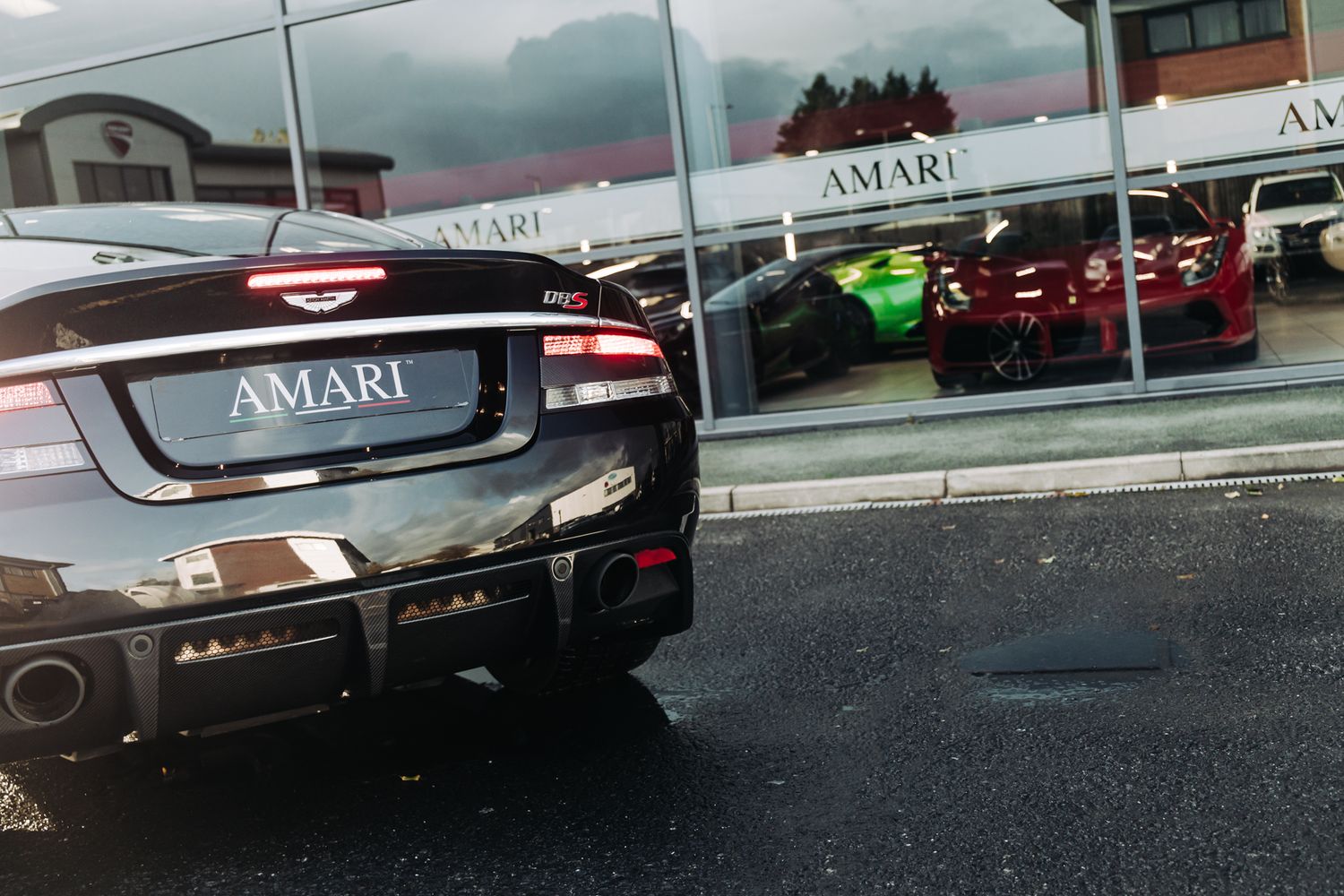 Aston Martin DBS Ultimate