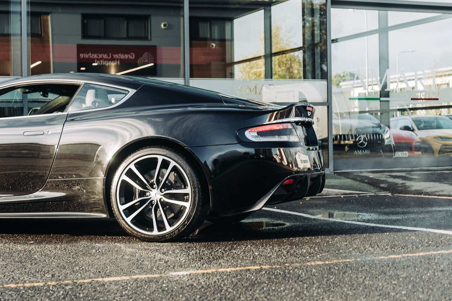 Aston Martin DBS Ultimate