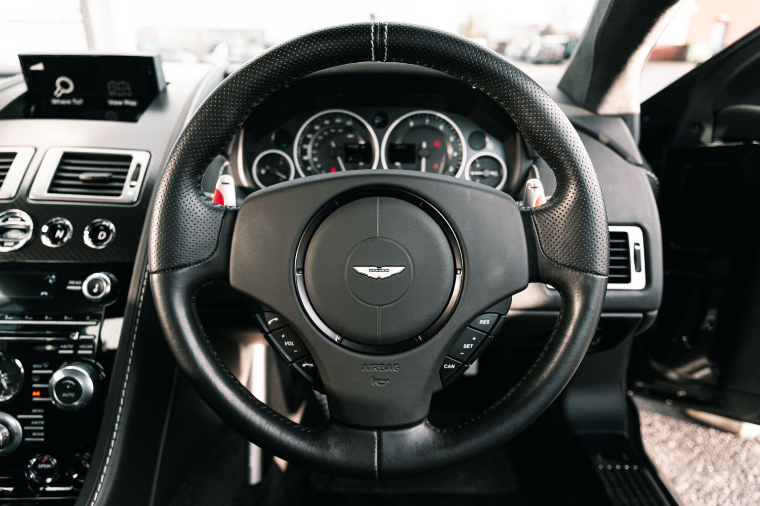 Aston Martin DBS Ultimate