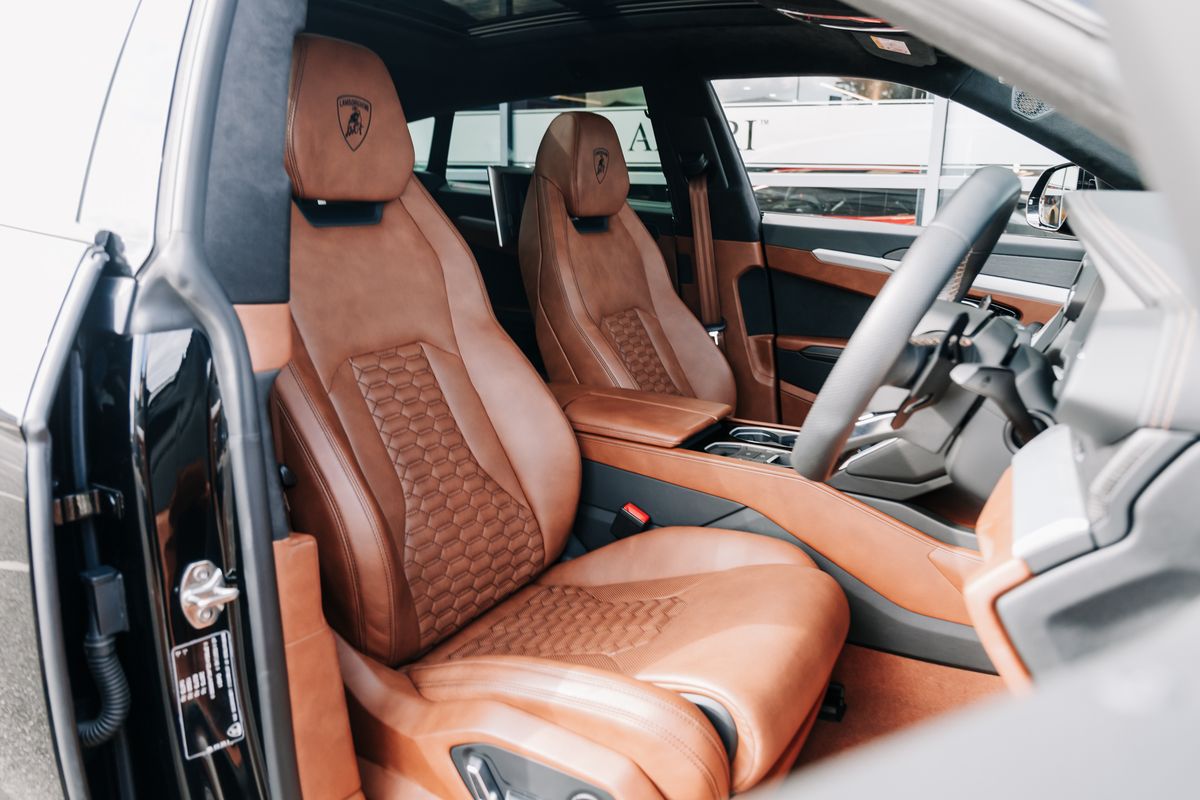 Lamborghini Urus V8 V8