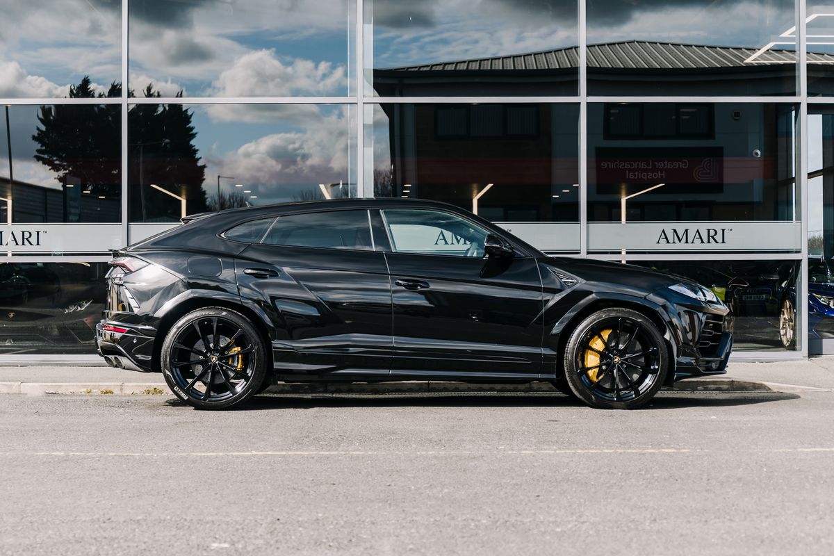 Lamborghini Urus V8 V8