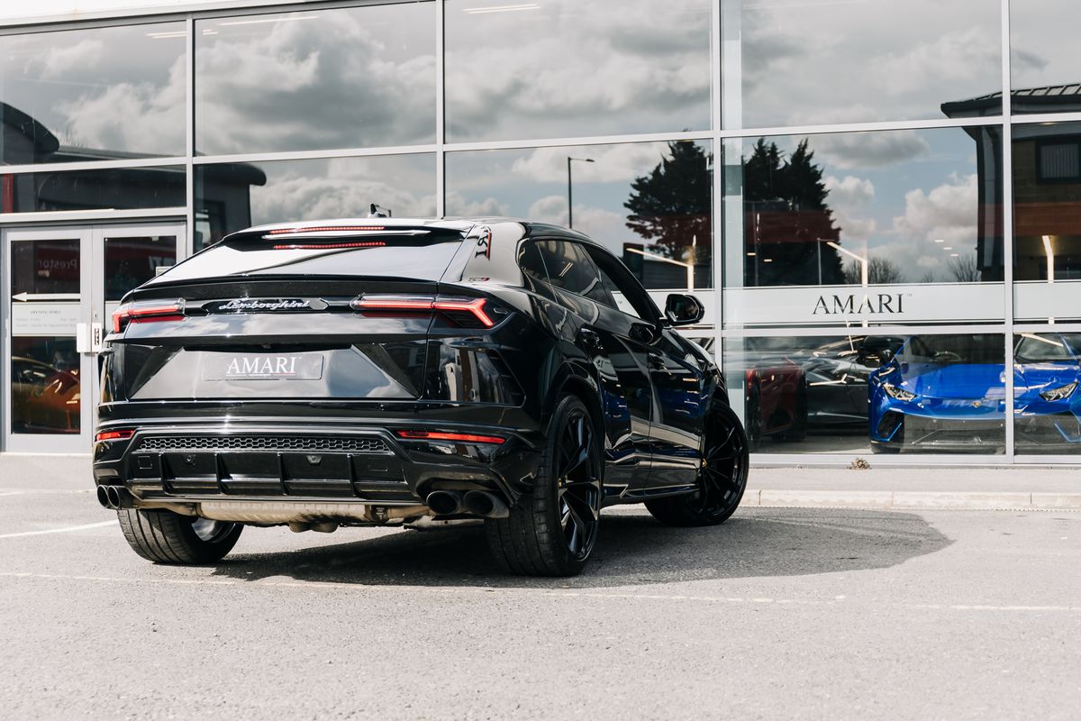 Lamborghini Urus V8 V8