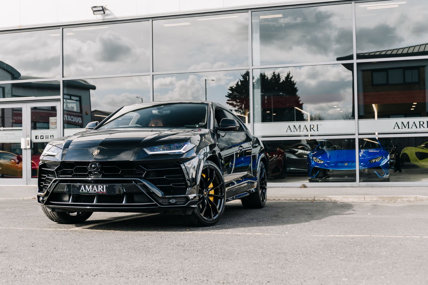 Lamborghini Urus V8 V8