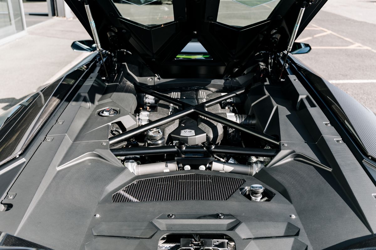 Lamborghini Aventador LP740-4 S Roadster