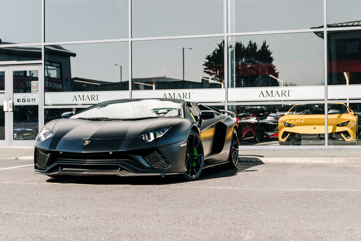 Lamborghini Aventador LP740-4 S Roadster