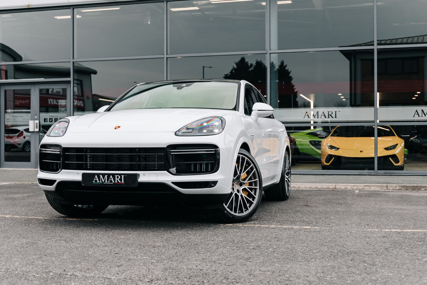 Porsche Cayenne Turbo S E-HYBRID