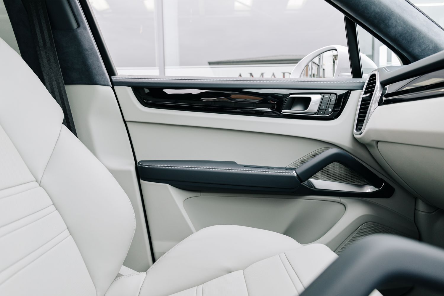 Porsche Cayenne Turbo S E-HYBRID