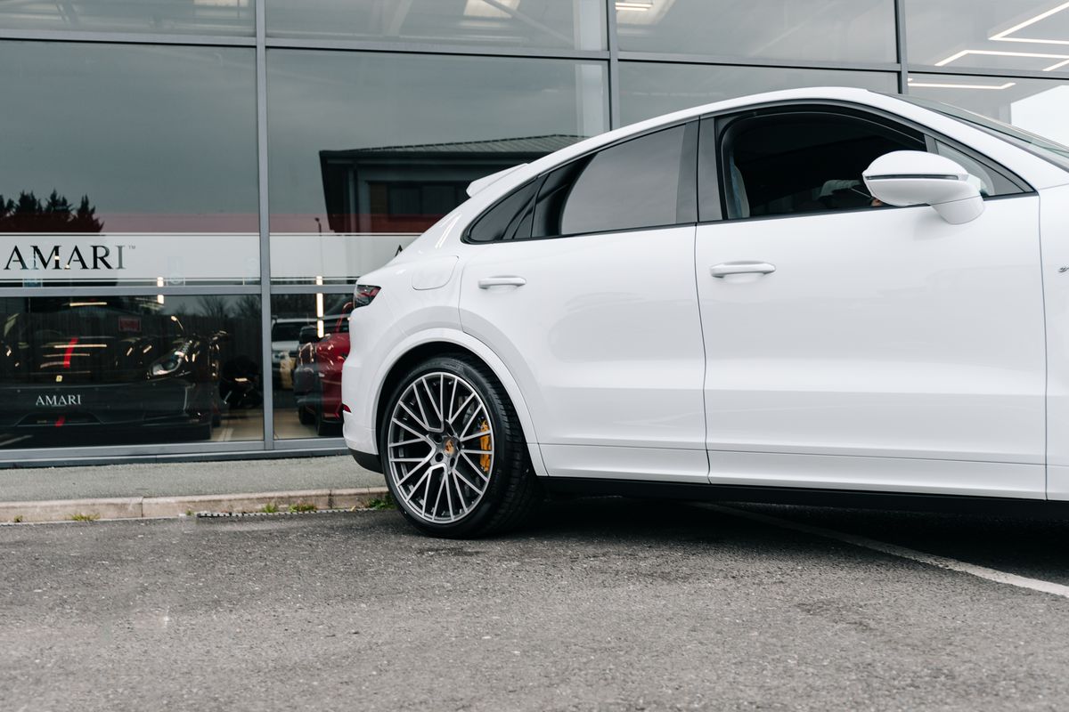 Porsche Cayenne Turbo S E-HYBRID