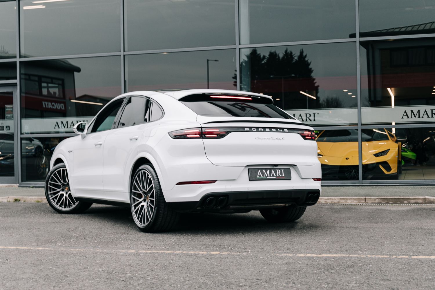 Porsche Cayenne Turbo S E-HYBRID