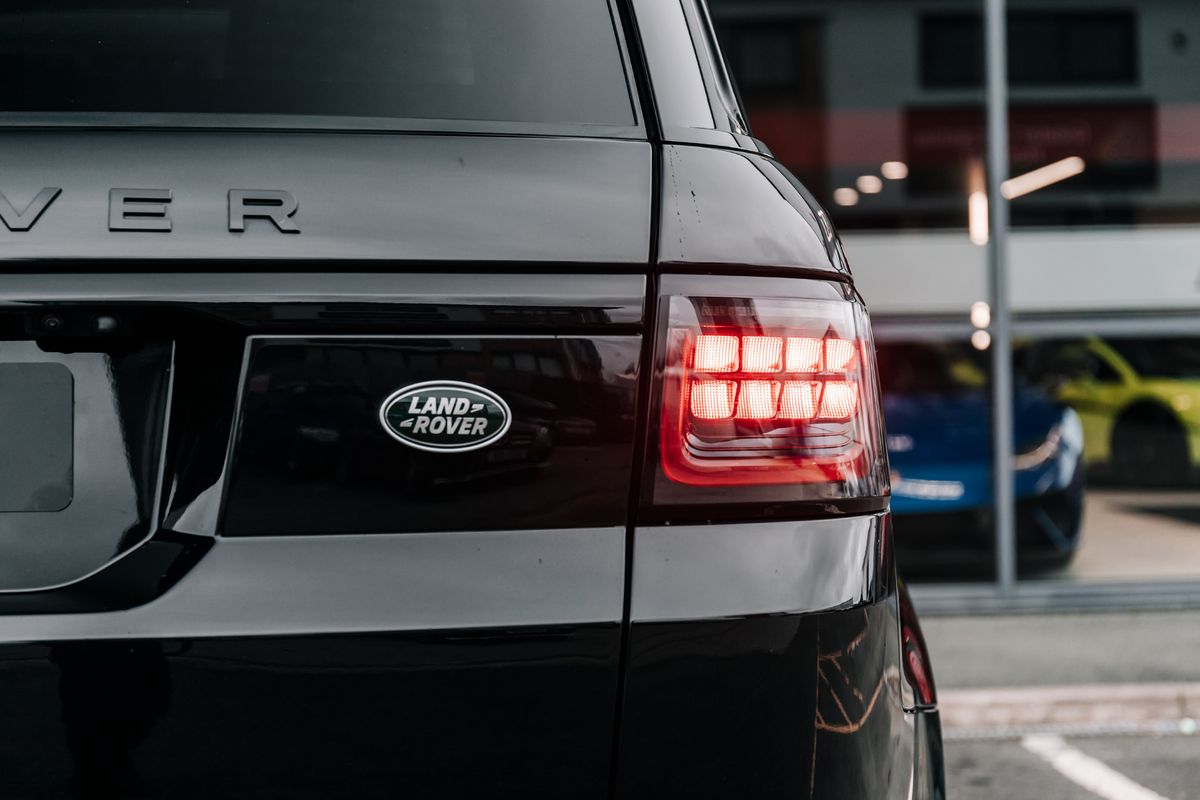 LAND ROVER RANGE ROVER SPO HSE SILVER HSE SILVER