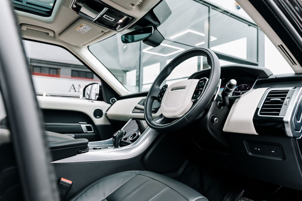 LAND ROVER RANGE ROVER SPO HSE SILVER HSE SILVER