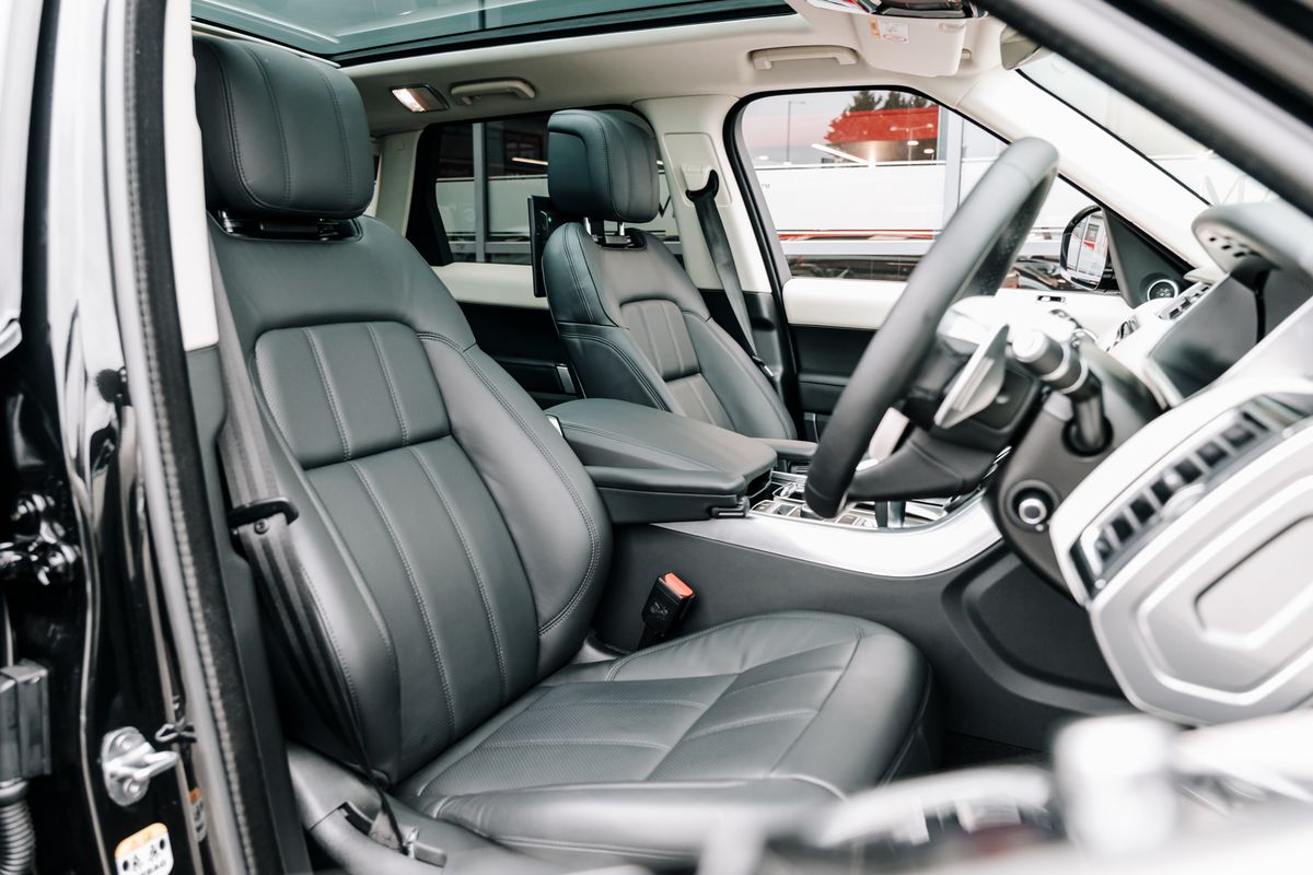 LAND ROVER RANGE ROVER SPO HSE SILVER HSE SILVER