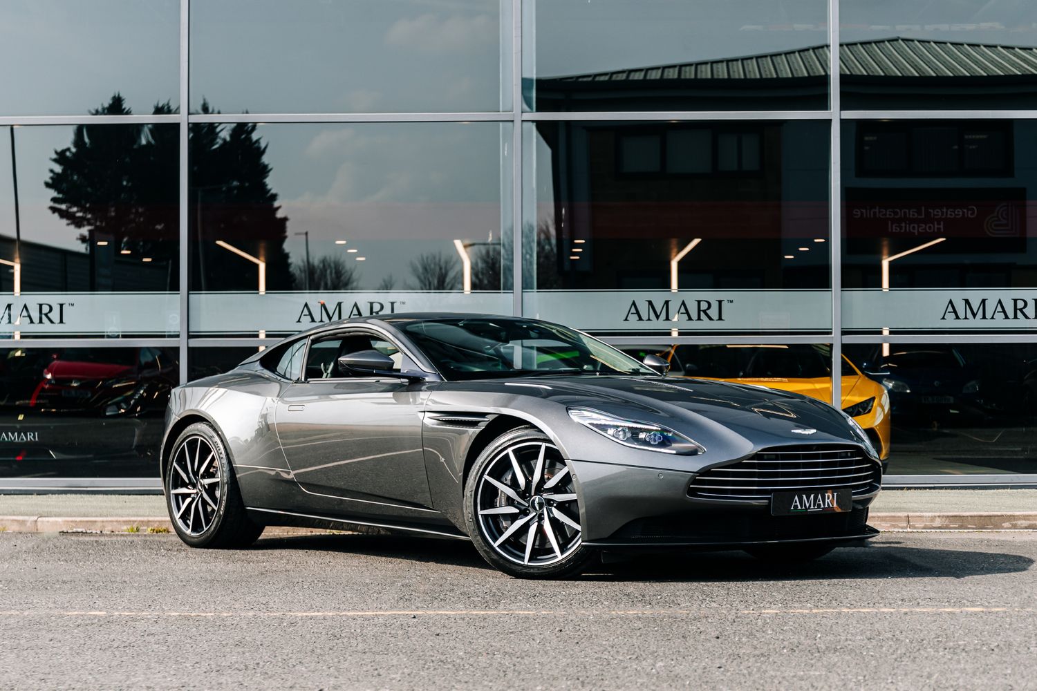 ASTON MARTIN DB11 V12 AUTO V12