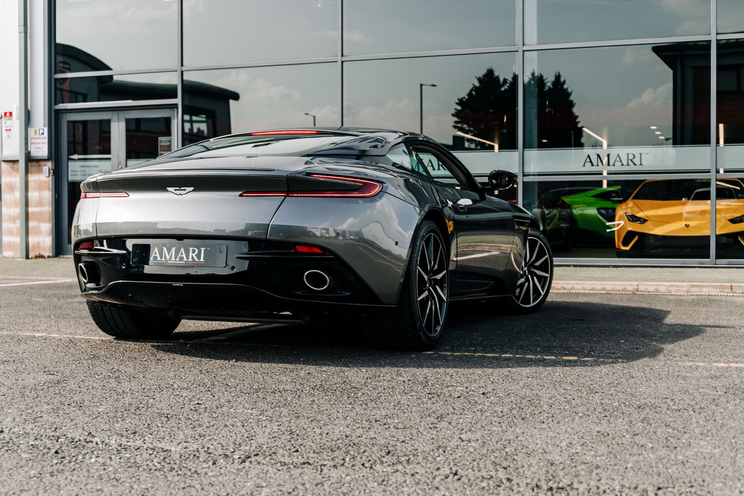 ASTON MARTIN DB11 V12 AUTO V12