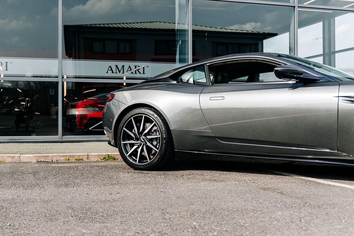 ASTON MARTIN DB11 V12 AUTO V12