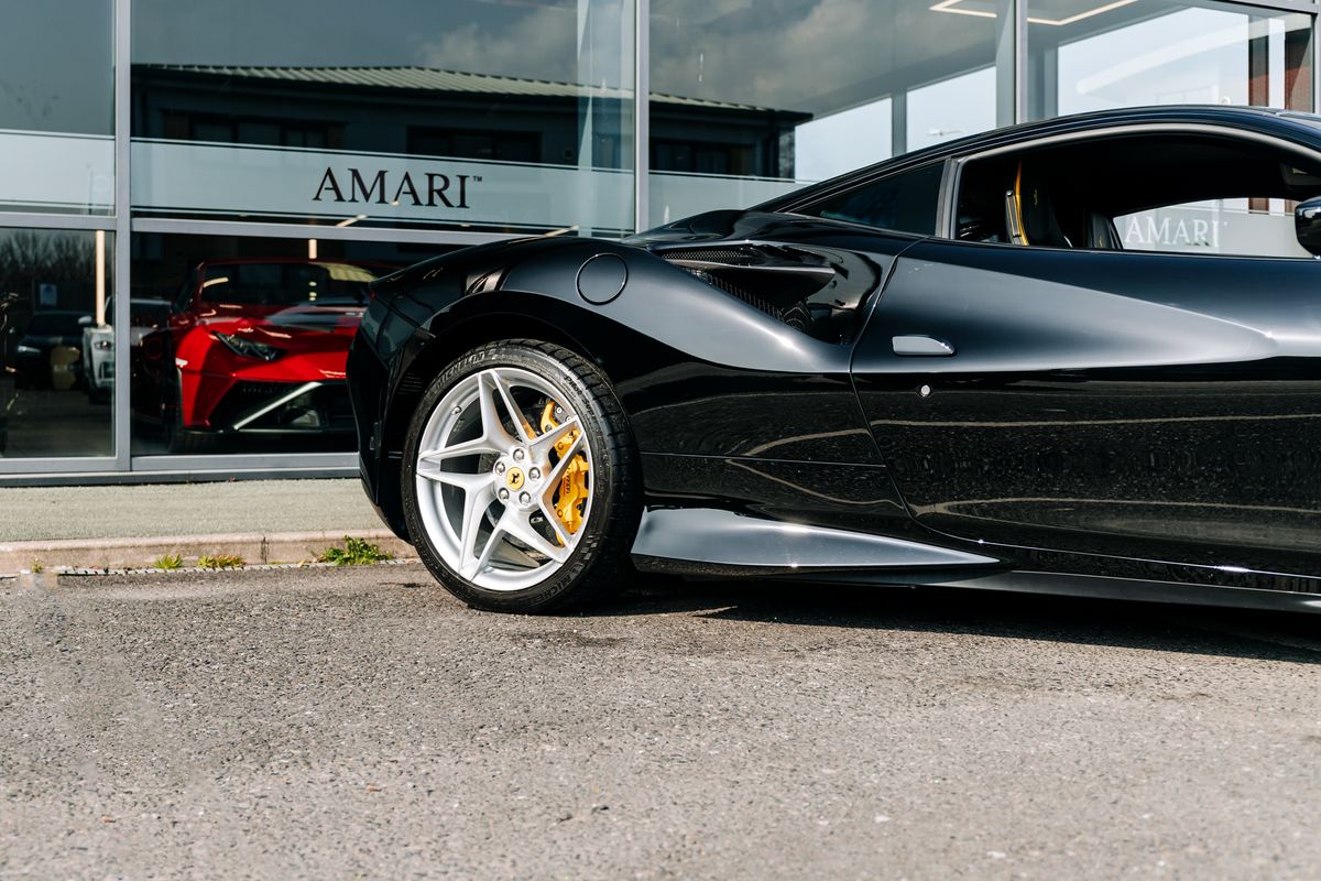FERRARI F8 TRIBUTO S-A TRIBUTO